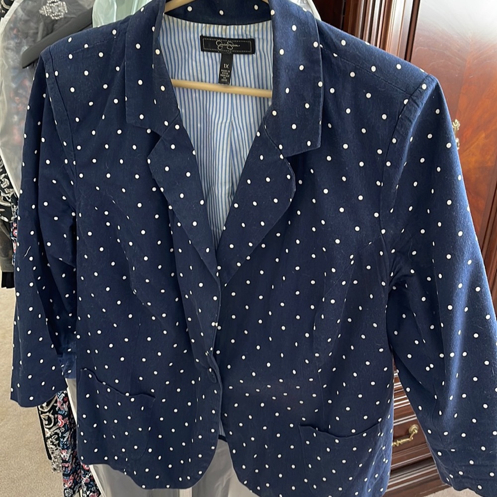 Jessica Simpson suit jacket